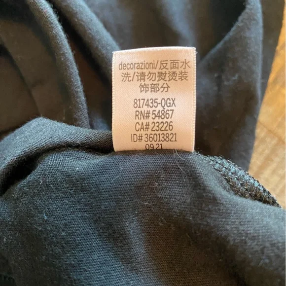 Victoria’s Secret Black T-shirt with black logo Small - Picture 5 of 6